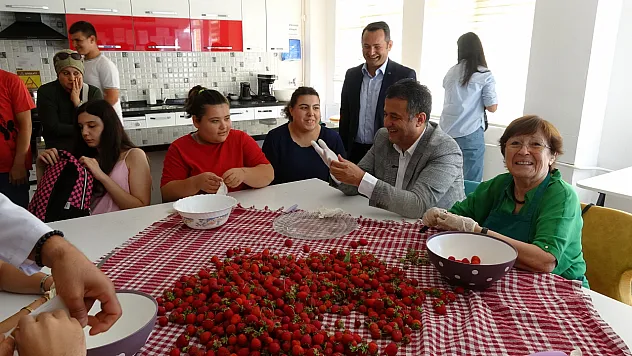 Başkan Halit Doğan ile özel öğrencilerin gülümseten buluşması