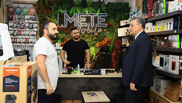 Başkan İhsan Kurnaz: 'Esnafımızın Kapısını Çalıyor, Gönüllere Dokunuyoruz'