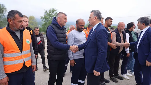 Başkan İhsan Kurnaz Personelle Bayramlaştı