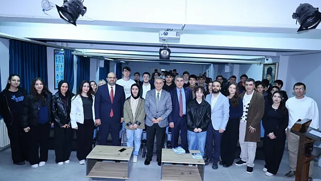 Başkan Kurnaz gençler ile buluştu