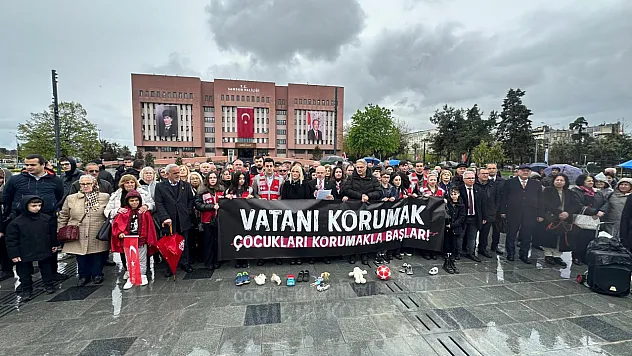 Başkan Mehmet Özdağ 'Öğretmen ve Öğrenciler Yaşam Riski Altında'