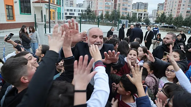 Başkan Sandıkçı, iftarda öğrencilerle bir araya geldi