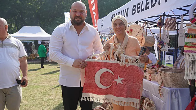 Başkan Türkel Bafralı üreticilerle Çakırlar Korusu'nda bir araya geldi