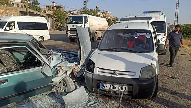 Batman'da kaza yapan araç hurdaya döndü