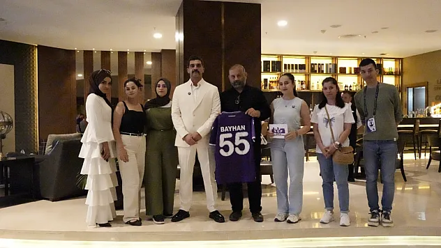 Bayhan Gürhan Samsun'da gençlerle buluştu