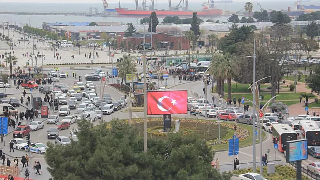 Bayram yoğunluğu Samsun'u kilitledi