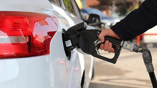 Benzin ve Motorin Zammı Son Anda İptal Edildi: Fiyatlar Değişmeden Kaldı