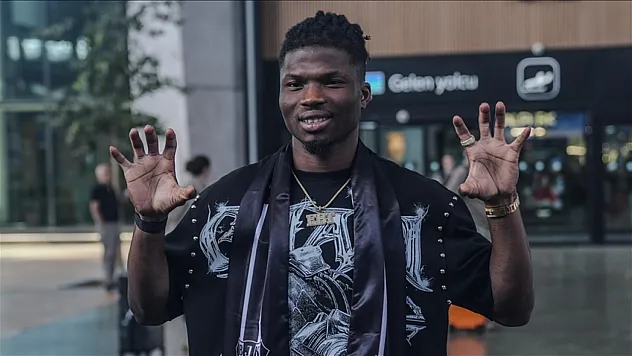 Beşiktaş, El Bilal Toure'nin geçici transferi için görüşmelere başlandığını açıkladı