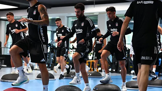 Beşiktaş, salonda çalıştı