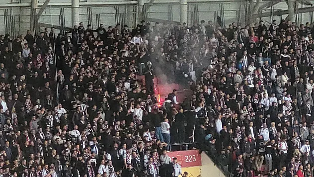Beşiktaş'tan Samsun'da holiganlık.. Bu kez de koltuğu yaktılar!
