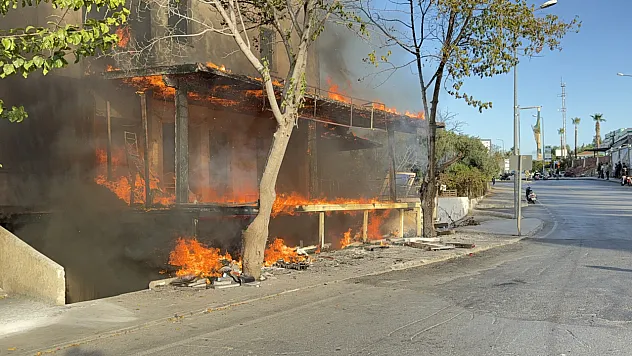 Bodrum'da depo yangını