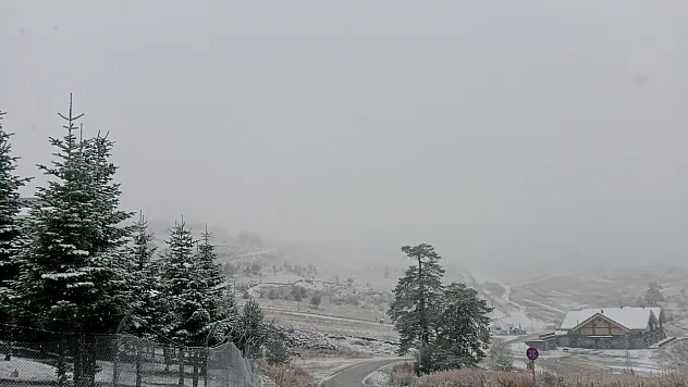 Bolu'nun yüksek kesimleri beyaza büründü