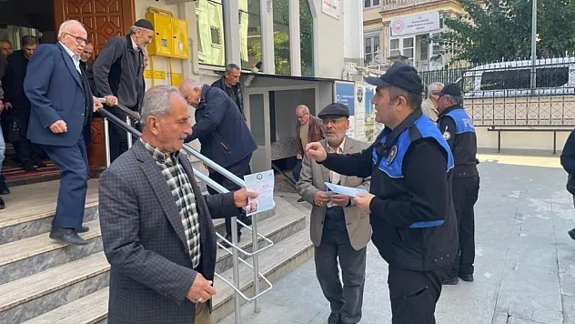 Camilerde 'dolandırıcılık' uyarısı