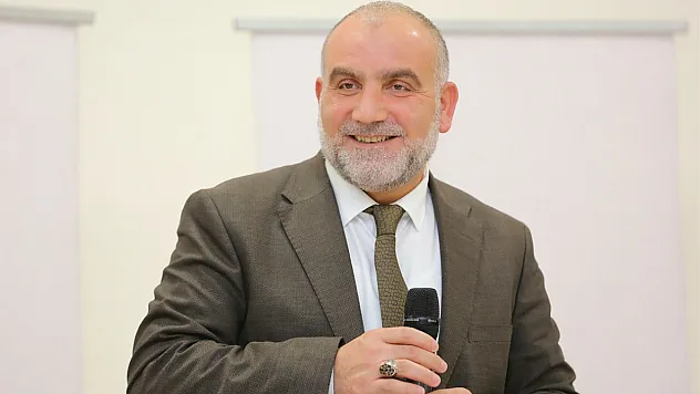 Canik Belediyesi üniversiteyi kazanan tüm gençlere şartsız burs desteği sağlıyor