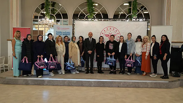Canik'te Anne adaylarına hem bilgilendirme hem doğum çantası desteği