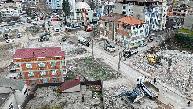 Canik'te Depreme Dayanıksız Yapılar Tarihe Karışıyor