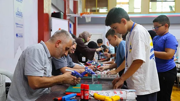 Canik'te gençler teknoloji sınavında hünerlerini sergiledi