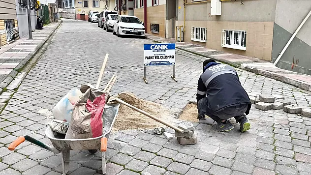 Canik'te taş parke yol çalışmaları devam ediyor