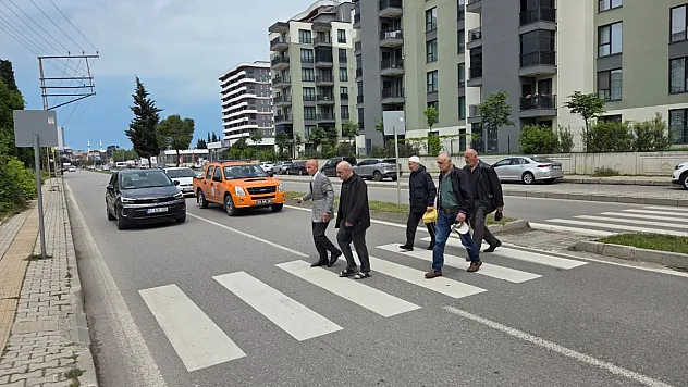 Canik'te tehlikeli yaya geçidi alarmı: Vatandaşlar çözüm bekliyor