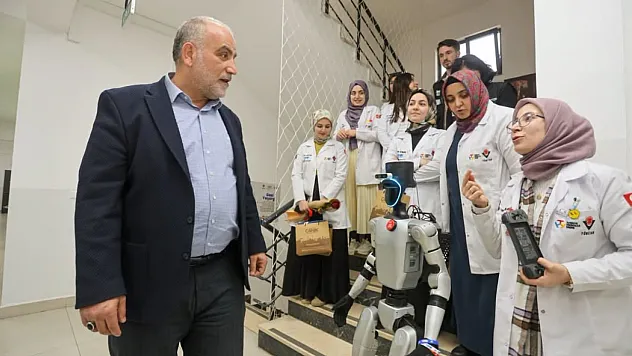 CANİKMAN öğrencilerle buluşmak için yola çıkıyor