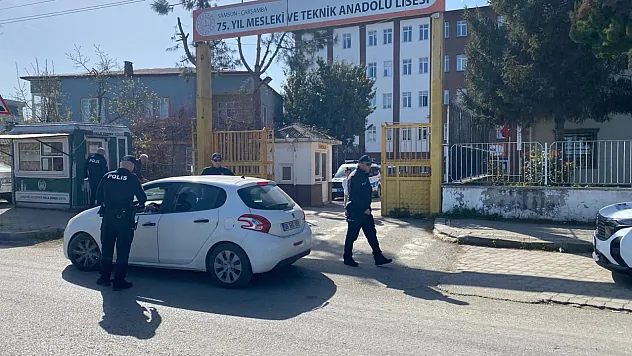 Çarşamba'da okul önlerinde sıkı denetim