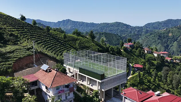 Çay Alım Merkezine Halı Saha