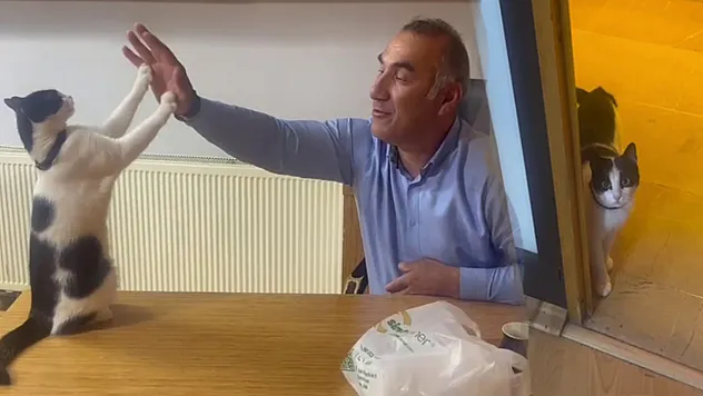 CHP'nin maskotu gazetemizde