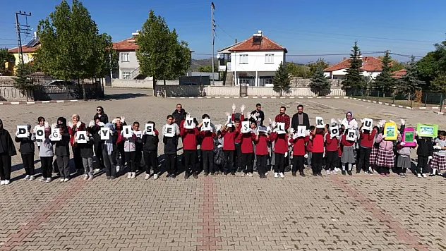 Çiçekli'nin Minikleri, Çöpleri Birer Birer Topladı