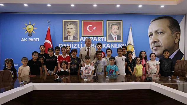 Çocuklar bayram coşkusunu AK Parti'de  yaşadı