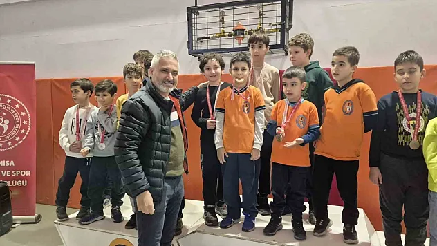 Çocuklar İçin Satranç Turnuvası Düzenlendi