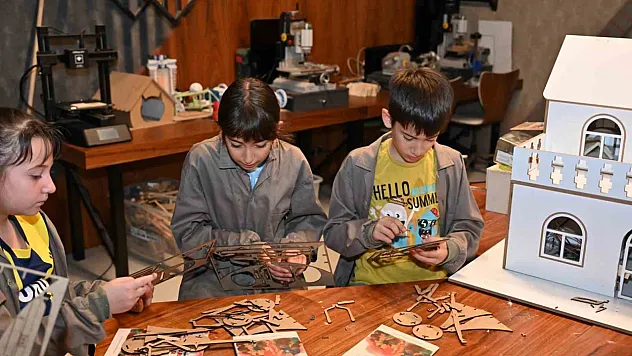 Çocuklara bilim dolu tatil fırsatı