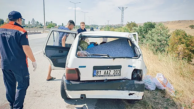 Çorum'da otomobille hafif ticari aracın çarpıştığı kazada 3 yaralı