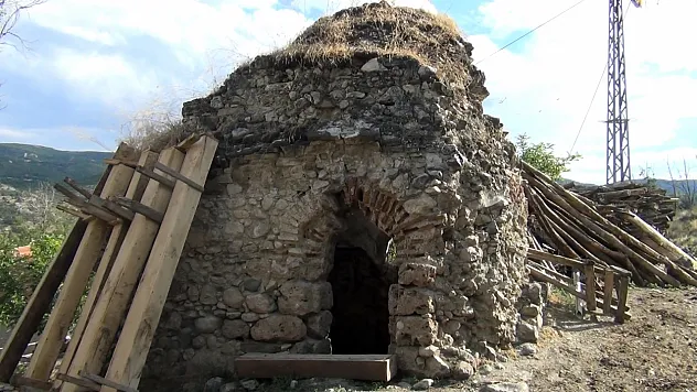 Çorum'da tarihe direnen hamam restore edilmeyi bekliyor