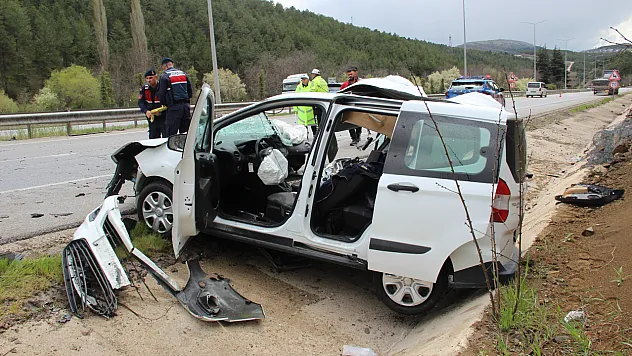 Çorum-Samsun yolunda feci kaza: 2 yaralı!