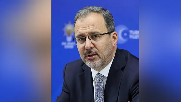 'Cumhuriyet bir takvim yaprağına sığmaz'