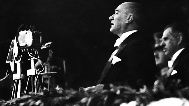 Cumhuriyet'in mimarı Atatürk'ün ebediyete intikalinin üzerinden 87 yıl geçti