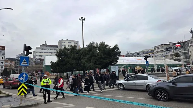 Cumhuriyet Meydanı'nda bayram sonrası trafik yoğunluğu