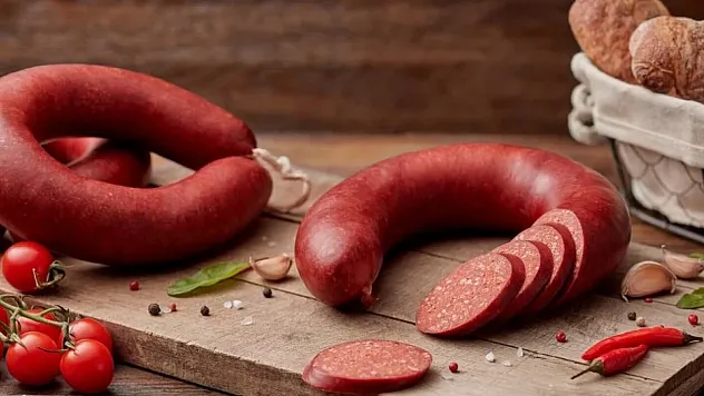 Dana Sucuğunda Tek Tırnaklı Et Tespit Edildi