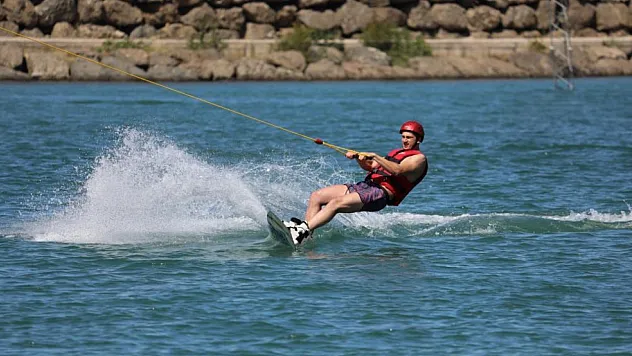 Deniz üzerinde kurulan ilk ve tek tesis
