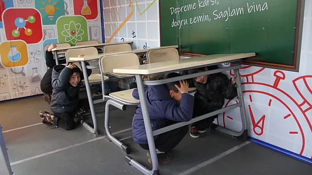 'Deprem Simülasyon Tırı' Çarşamba'da