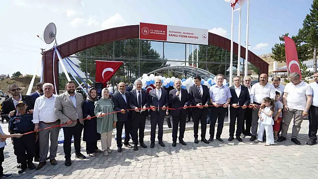 Devrekani Kapalı Yüzme Havuzu hizmete açıldı