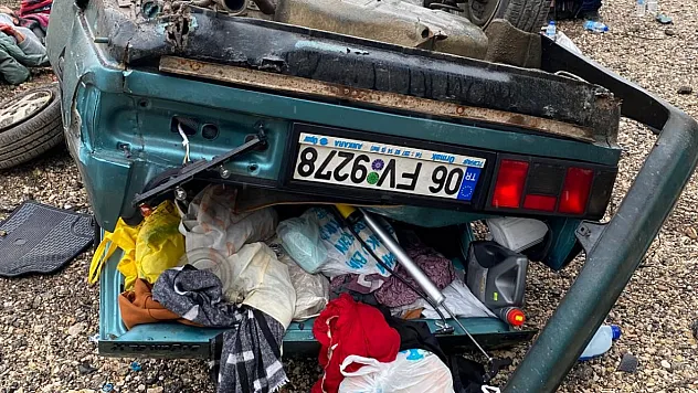 Direksiyon hakimiyetini kaybetti, araç takla attı