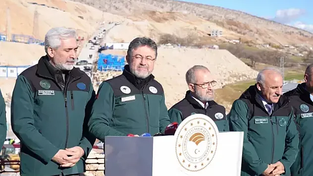 Diyarbakır'da dev proje! Bakan Yumaklı duyurdu: 305 bin kişiye istihdam sağlayacak