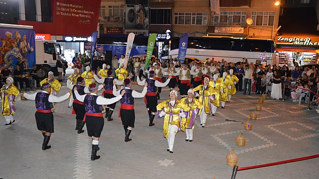 Dünya'nın Renkleri Havza'da Buluştu! Uluslararası Halk Oyunları Festivali Coşkusu