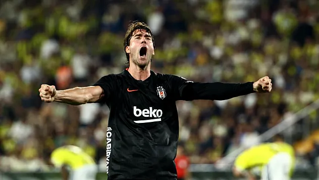 Dusan Vlahovic, derbiyi boş geçmedi