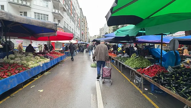Düzensizlik ve Alışkanlıklar, Semt Pazarlarını Zayıflatıyor