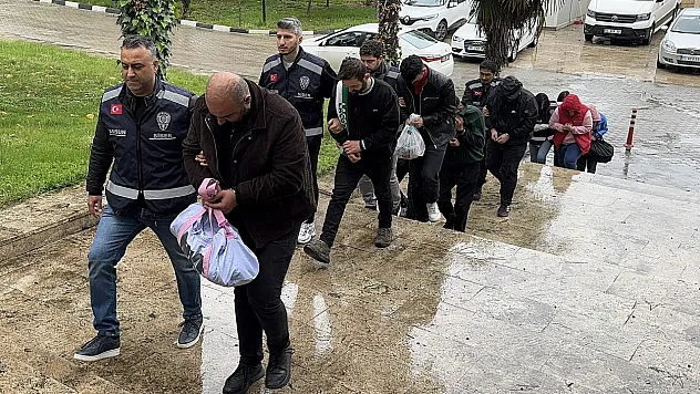 E-Devlet ve TOKİ dolandırıcılarına operasyonda 4 tutuklama
