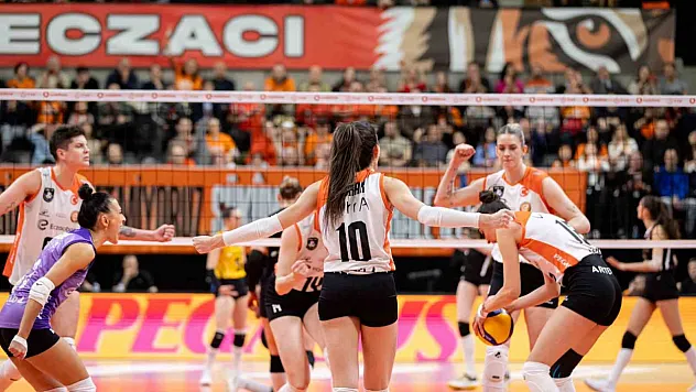 Eczacıbaşı Dynavit, Play-Off Yarı Finaline Yenilgiyle Başladı