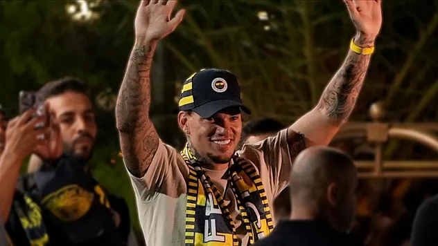 Ederson, Fenerbahçe tarihinin 10. yabancı kalecisi oldu