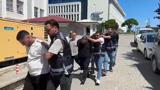 Eğlence mekanı önünde silahlı saldırı